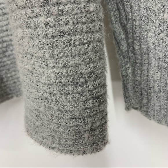 Hippie Rose Gray Star Stud & Grommet Super Stretchy Cold Shoulder Sweater Sz XS - Picture 11 of 15